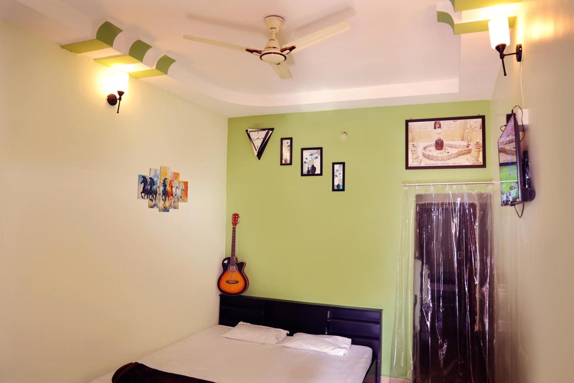 Shree Vinayak Guest House Ujjain Exteriör bild
